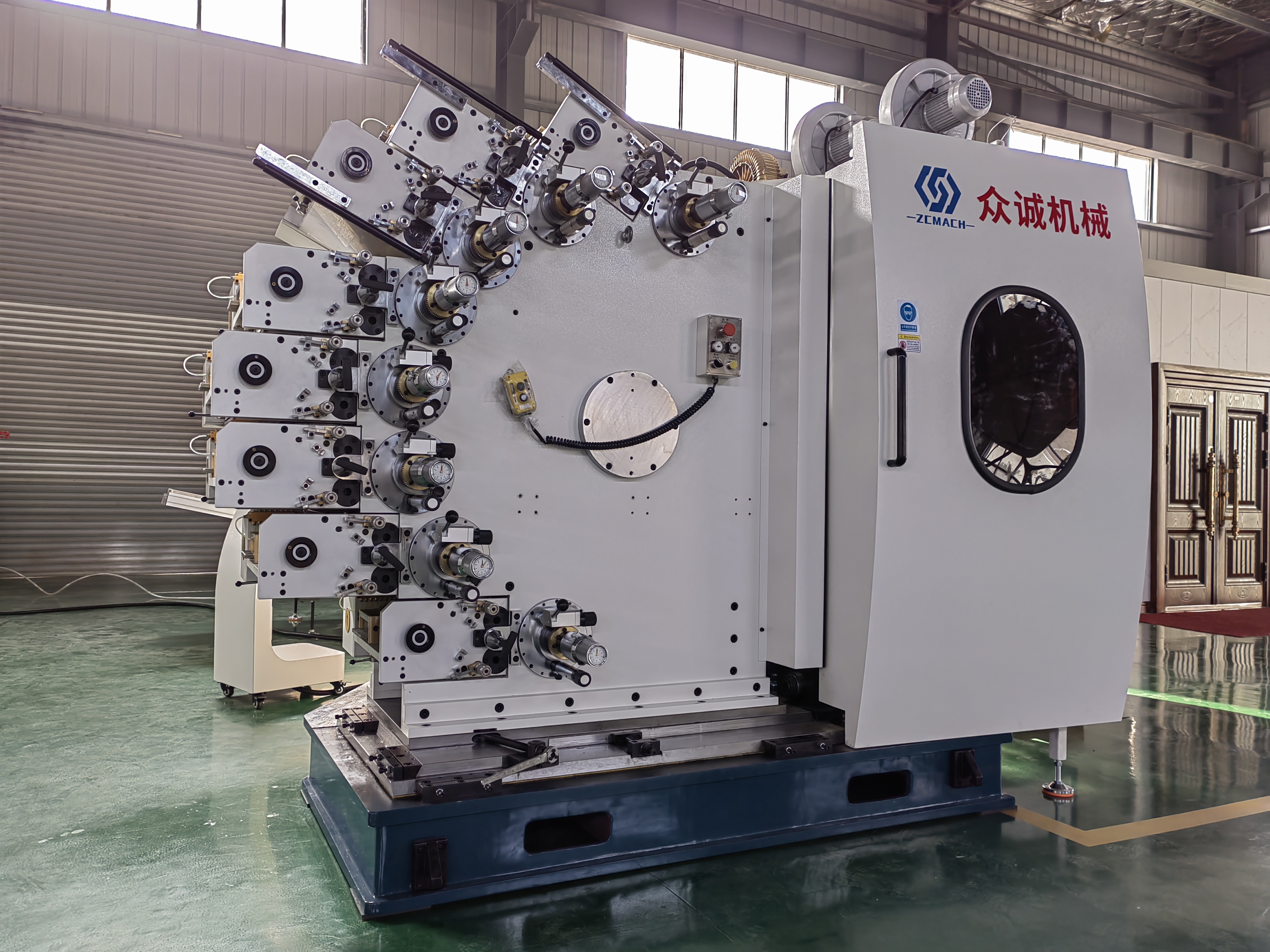 丝印机与胶印机的区别